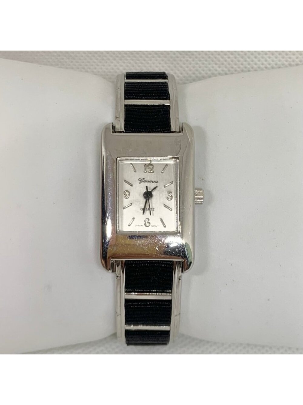 Geneva silver black tone women’s watch 20mm quartz cuff bracelet size 7” running